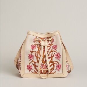 Spartina 449 Natalie Drawstring Pepper Hall Woodblock Floral Crossbody